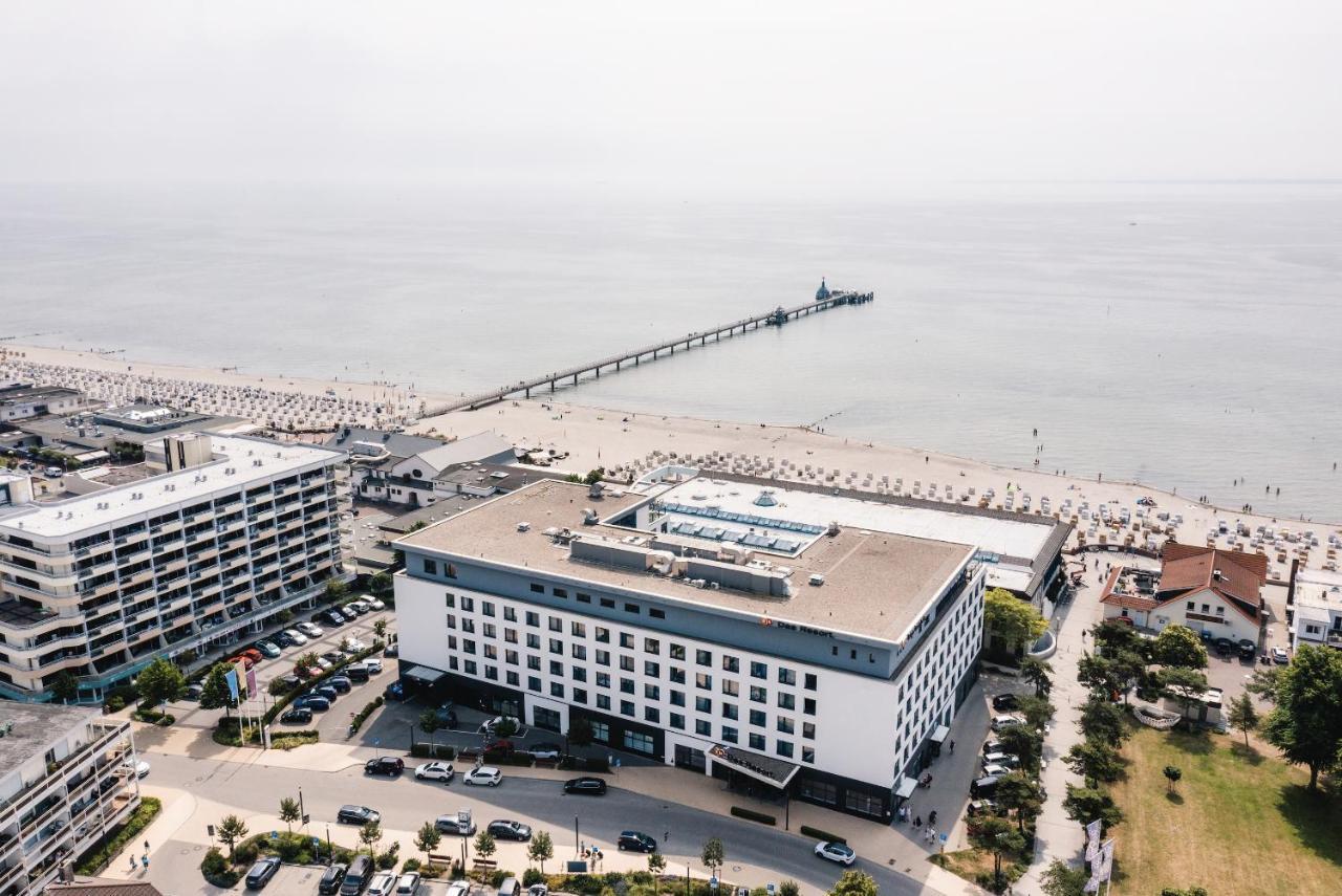 Aja Groemitz Hotel Екстериор снимка